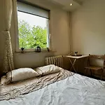 Pod Zaglami *